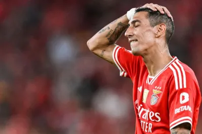 El intendente de Rosario aseguró que Di María no regresará al país y lanzó una peculiar reflexión sobre el fútbol argentino