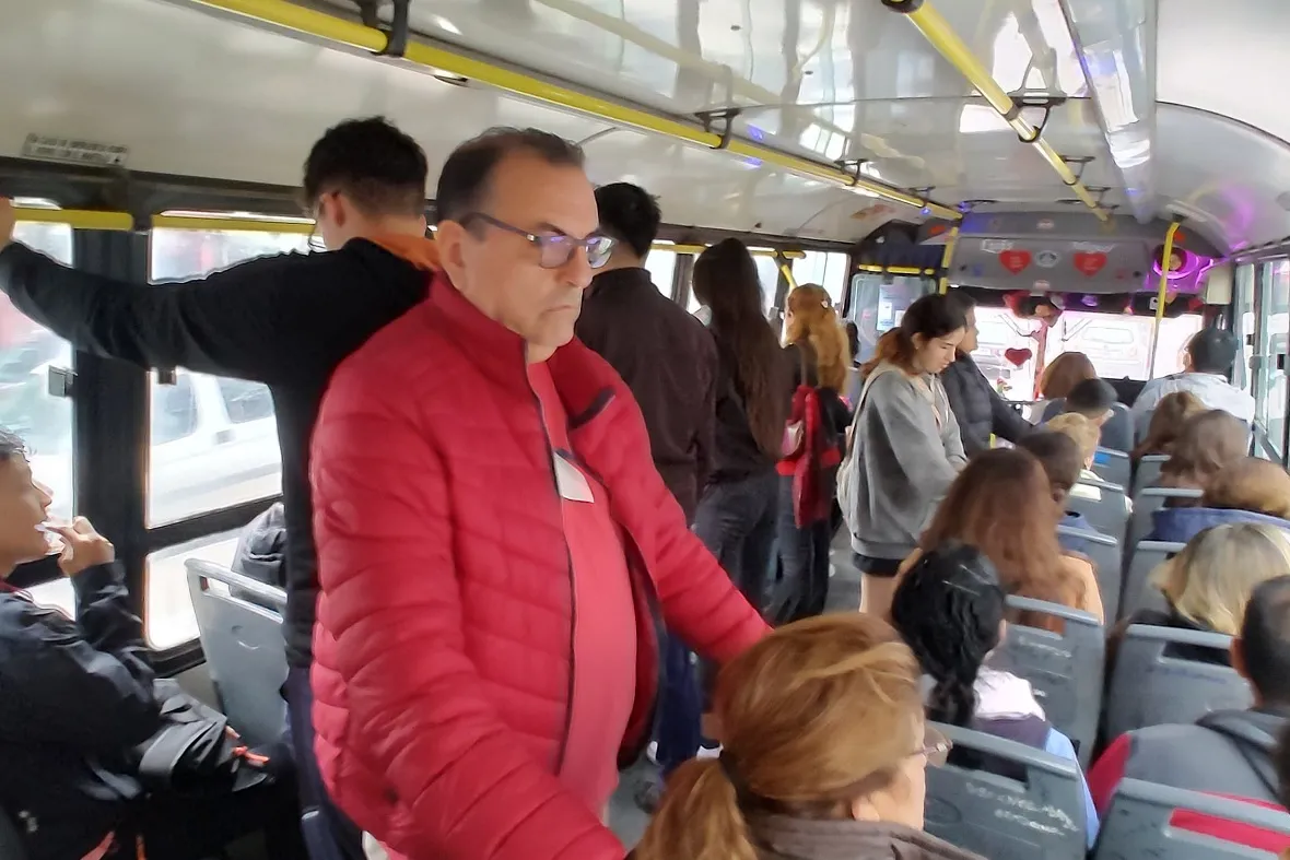 Arnedo volvió a criticar la frecuencia y el estado de los colectivos en Tucumán