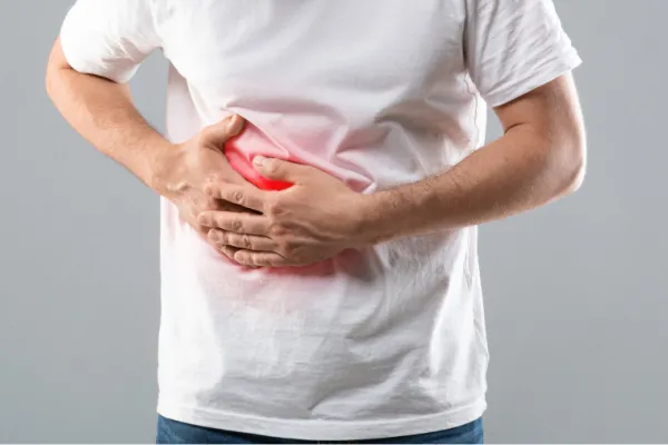 ¿Dónde duele cuando hay cáncer de hígado? El síntoma clave para consultar con un médico