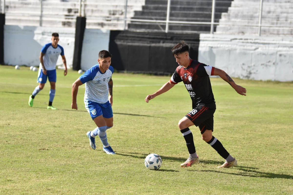 Atlético no pudo ganar en el amistoso de preparación frente a Central Córdoba: perdió 1-0 el primero y empató 1-1 el segundo.