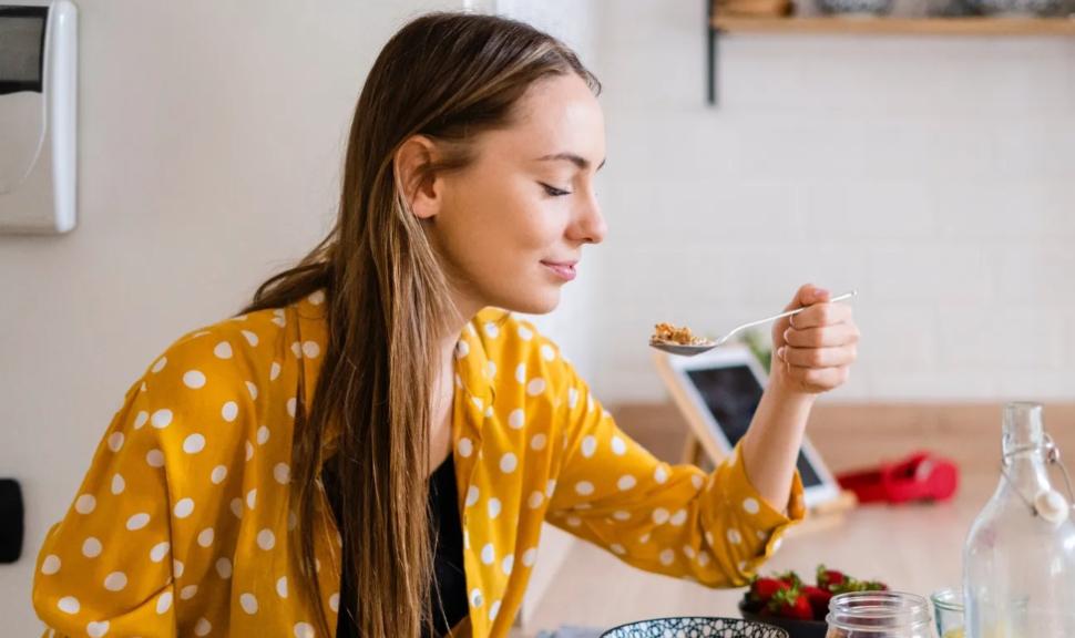 Sin harina ni azúcar: el desayuno proteico que se hace en minutos