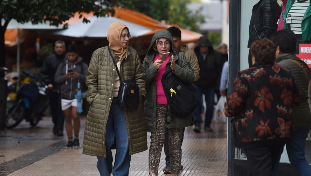 AISLADAS. La mañana comenzó con algunas precipitaciones aisladas en el centro de la provincia.