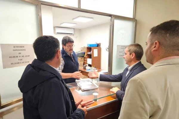 Radicales piden rastrear $ 2.000 millones