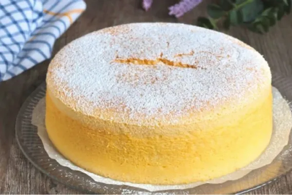Torta nube de limón sin harina ni azúcar: receta fácil, económica y saludable