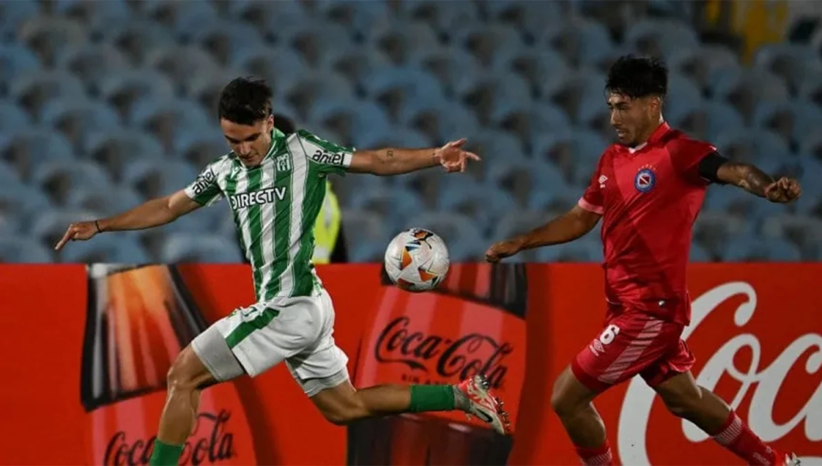 NUEVO COMIENZO. Argentinos Jrs, que fue semifinalista de la Copa de la Liga, viene de caer ante Racing en Montevideo y de complicar su continuidad en la Sudamericana. 