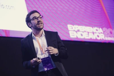 Santiago Bulat: “Quedarse cómodos sólo con la Ley Bases sería un error”