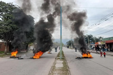Un policía habría matado a un vecino del barrio Independencia