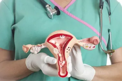 Molestias intestinales que podrían ser cáncer de ovario: conocé los cinco síntomas clave