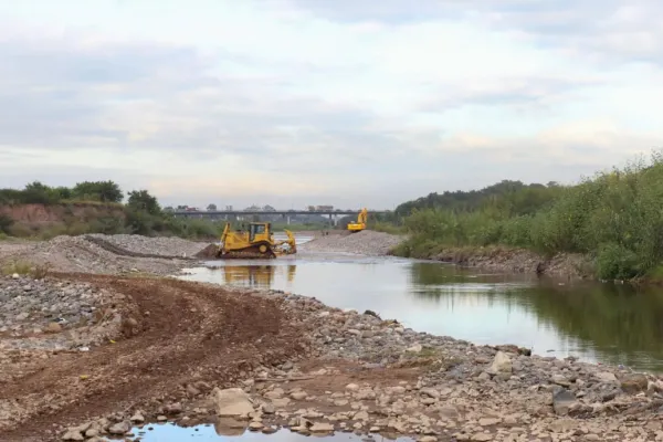 Se iniciarán obras para recuperar el río Salí y revalorizar la costanera