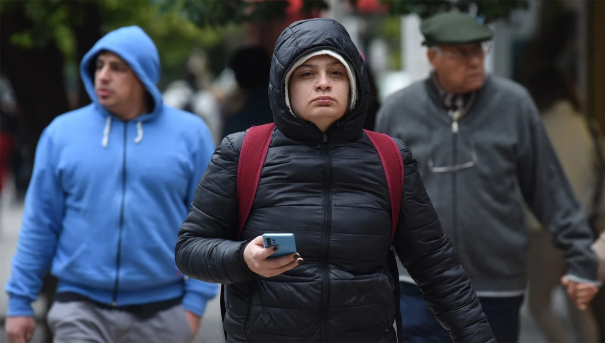 BIEN ABRIGADOS. Los tucumanos deberán tomar los recaudos necesarios para evitar golpes de frío. 