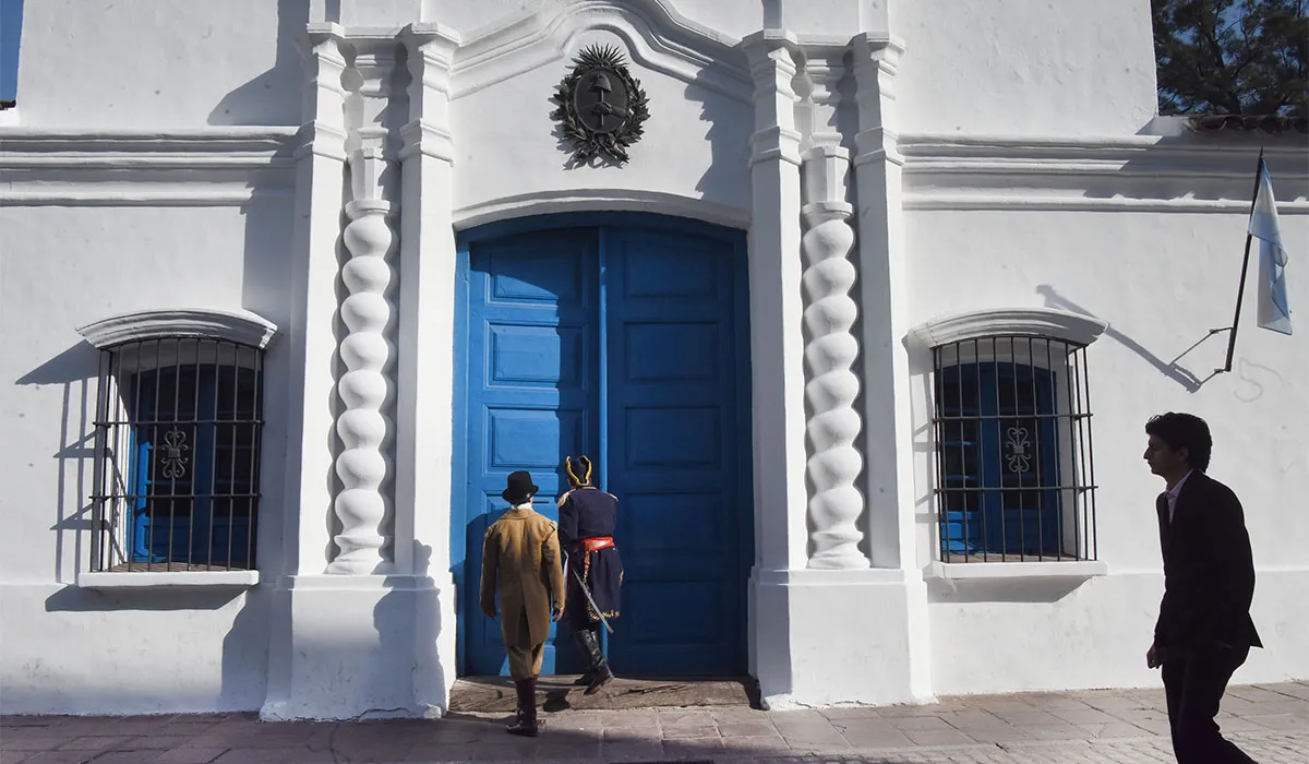 AGRADABLE. De acuerdo con las estimaciones del SMN, la jornada estará ideal para recorrer los espacios más icónicos de la ciudad. 