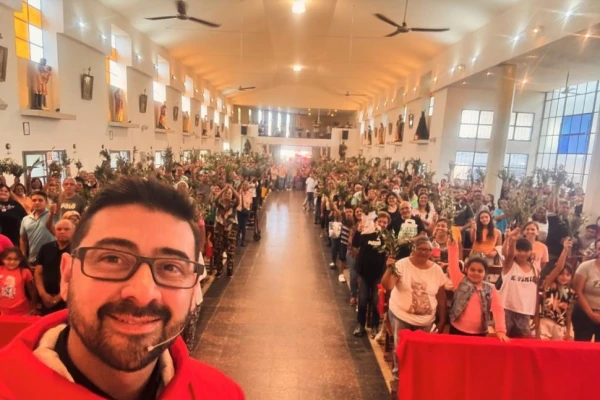 Luis Zazano, el cura tucumano que trasciende a través de libros y redes sociales