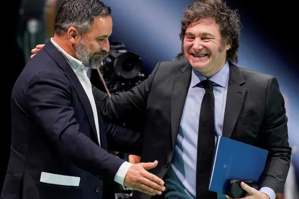 El líder de Vox defendió a Milei: “¿Qué diablos tiene que ver la mujer del presidente con la soberanía y dignidad de España?”