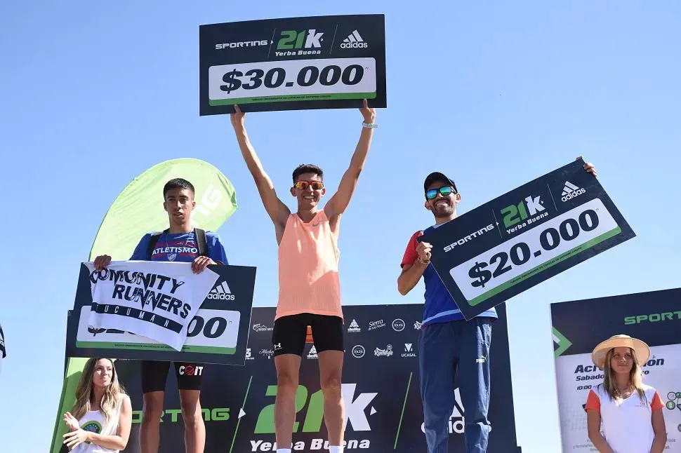 Trabaja desde los 11 años, siempre fue aficionado al atletismo y quiere ganar su tercera carrera de 21K Yerba Buena por Sporting