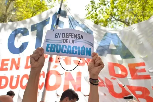 Los sindicatos docentes decidieron realizar un paro nacional de 24 horas el próximo jueves