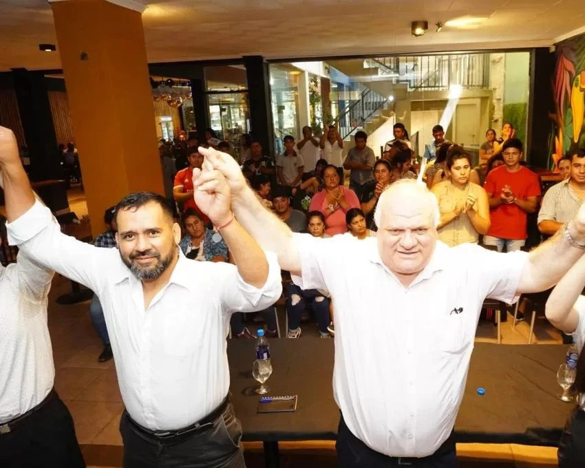 EN CAMPAÑA. Díaz (izquierda) cuando fue presentado como candidato.