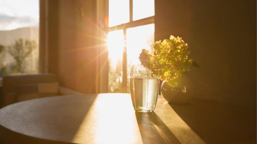 Dejar pasar la luz del sol para calefaccionar el hogar