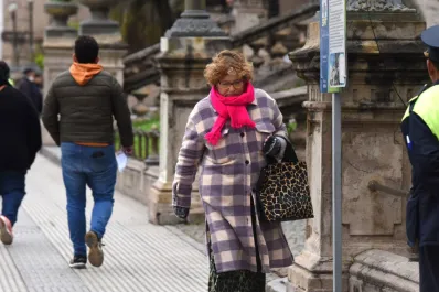 Anuncian cielo mayormente nublado y posibles lluvias por la noche