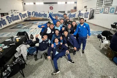 De dejar a su hijo de 11 meses con su abuela, hasta no pagar la cuota del instituto: los sacrificios de los hinchas de Atlético Tucumán para viajar a Santa Fe