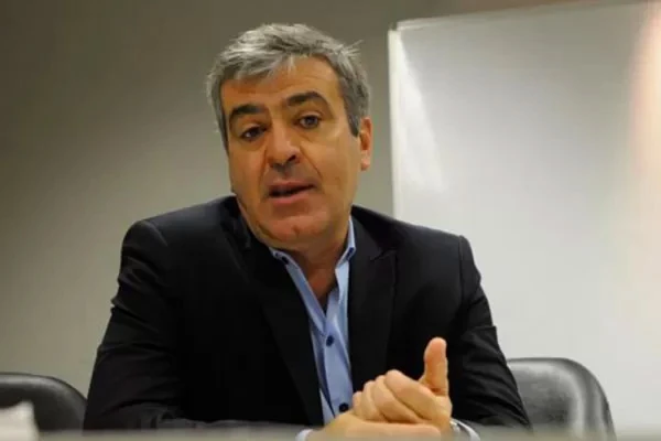 El legislador José Cano.