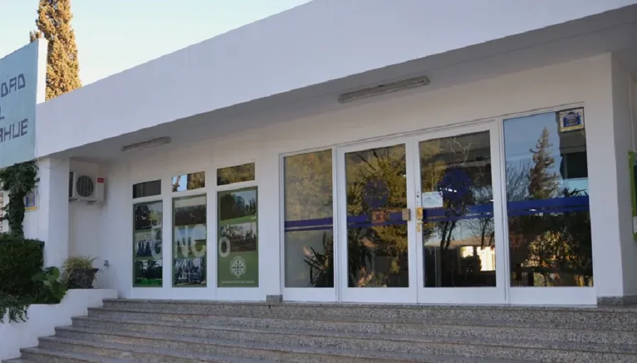Una universidad cierra sus puertas ante la falta de calefacción