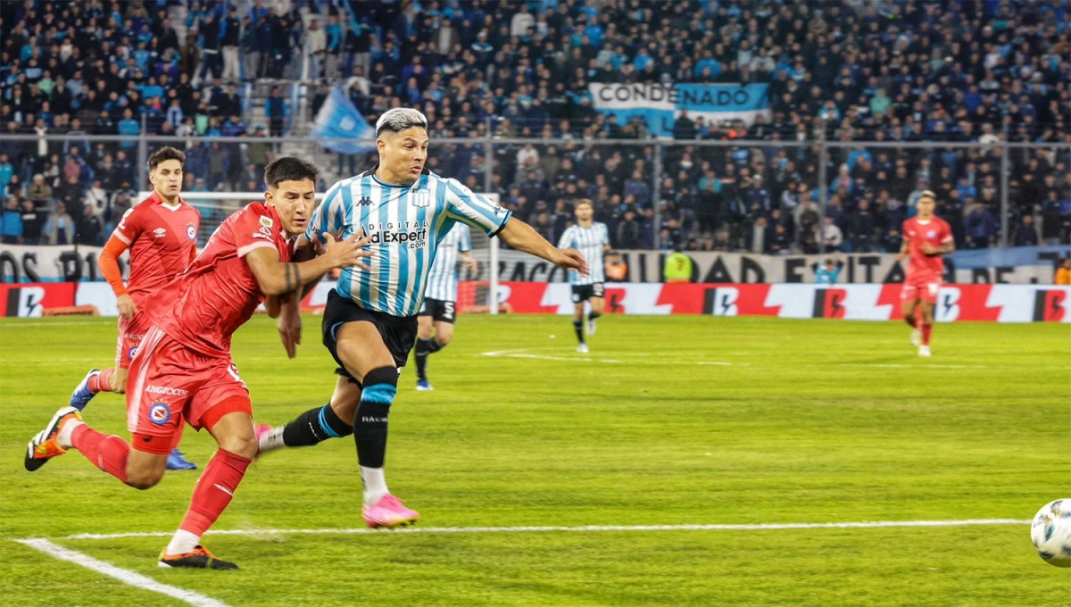 POR LA CIMA. Racing visitará a Tigre con la ilusión de sumar una nueva victoria que lo lance a los primeros puestos.