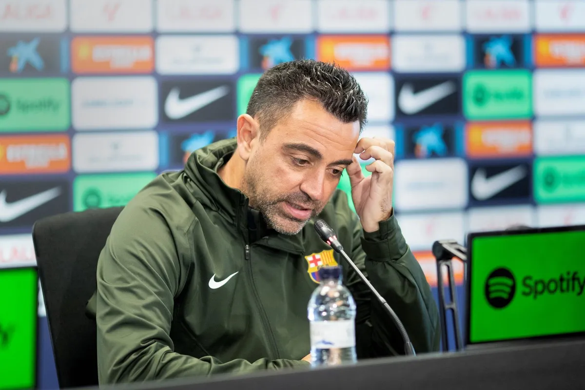 Xavi Hernández fue despedido de Barcelona. 