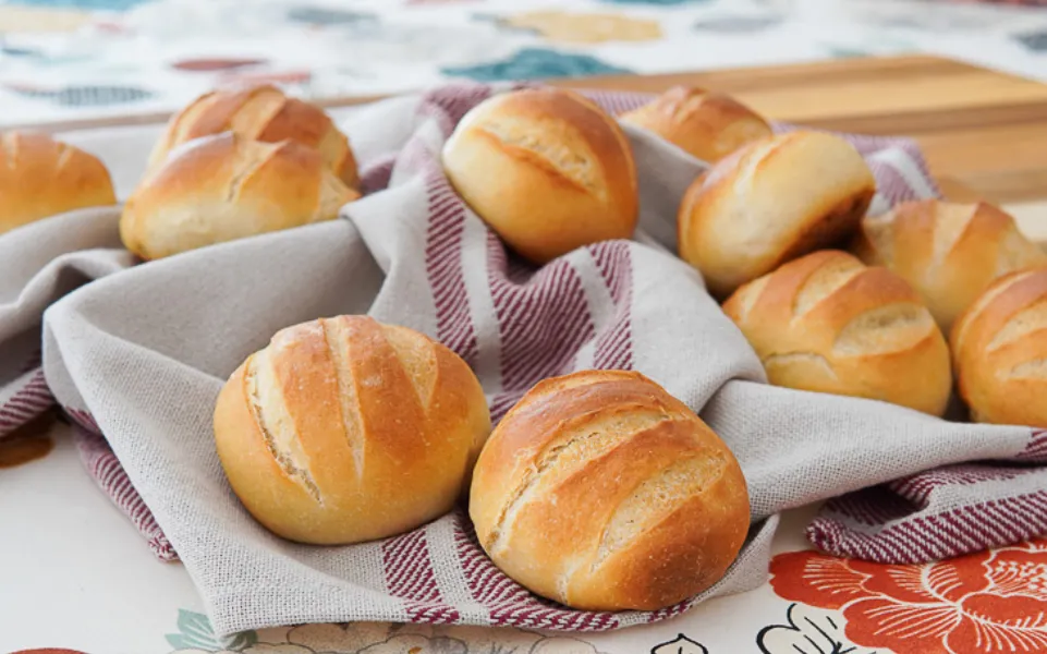 Ideal para el mate: pancitos caseros en 5 minutos y sin horno 