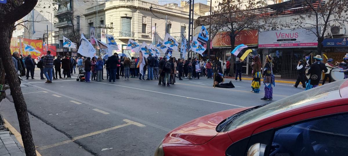 LA GACETA en Córdoba: las dos caras del acto que encabezó Milei