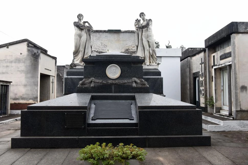 CEMENTERIO DEL OESTE. El él descansan figuras vinculadas a la sociedad tradicional tucumana. la gaceta / Foto de José Nuno