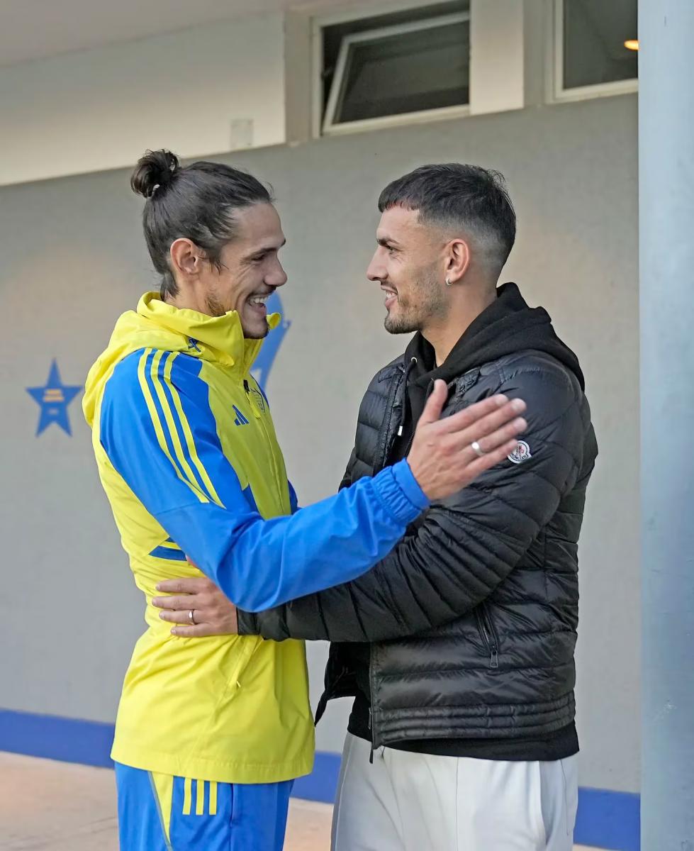 ¿Un guiño a Boca? Un campeón del mundo visitó al plantel del “xeneize” y se volvió viral en las redes