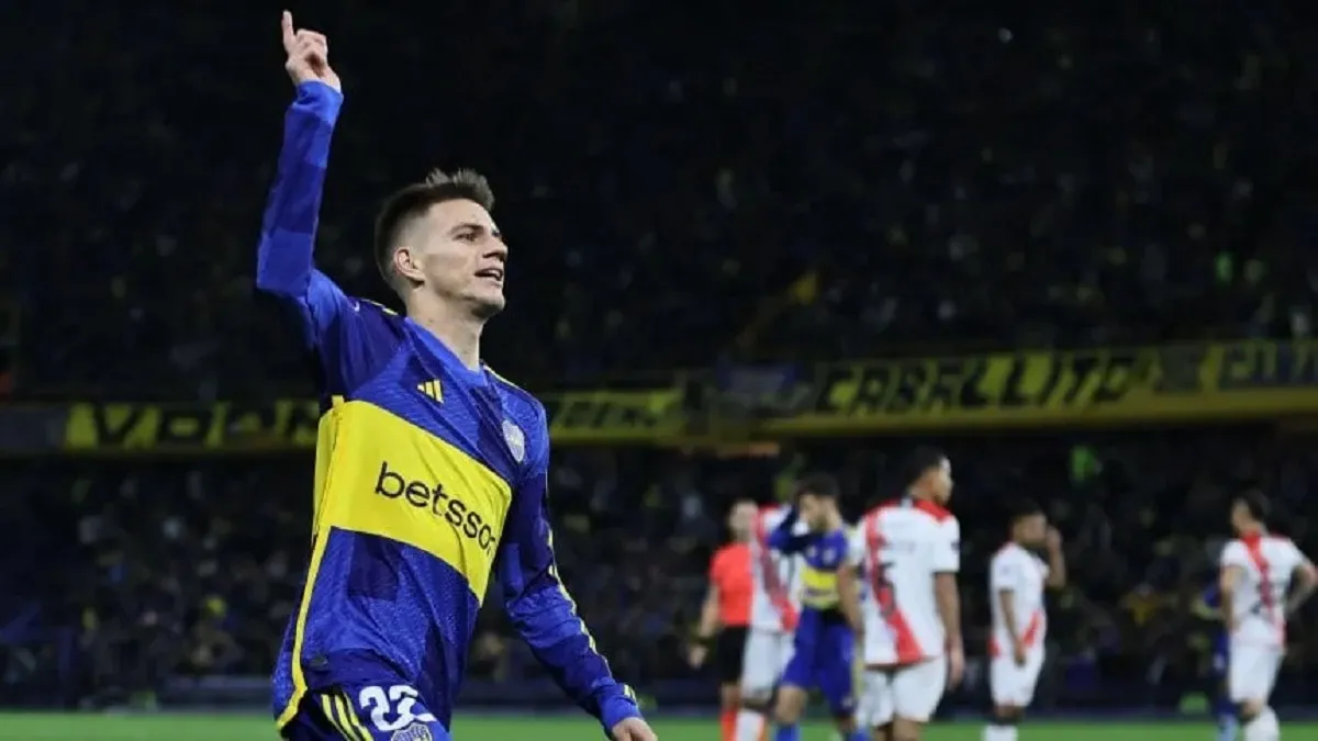FESTEJO. Kevin Zenón, con un golazo, abrió el marcador para Boca Juniors que se luce en La Bombonera. 