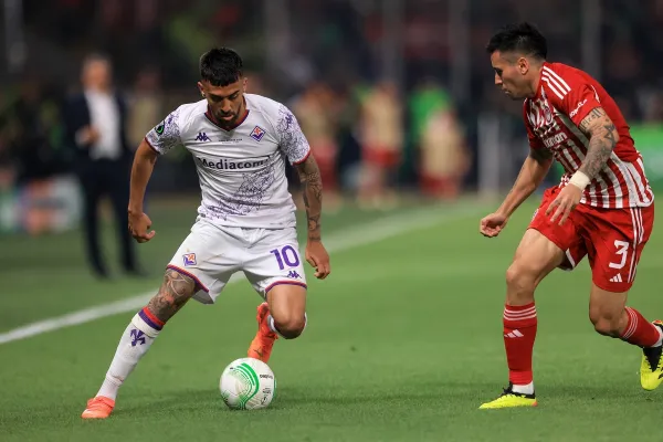 Conference League: con una asistencia de Santiago Hezze, Olympiacos venció en la final a Fiorentina por 1 a 0