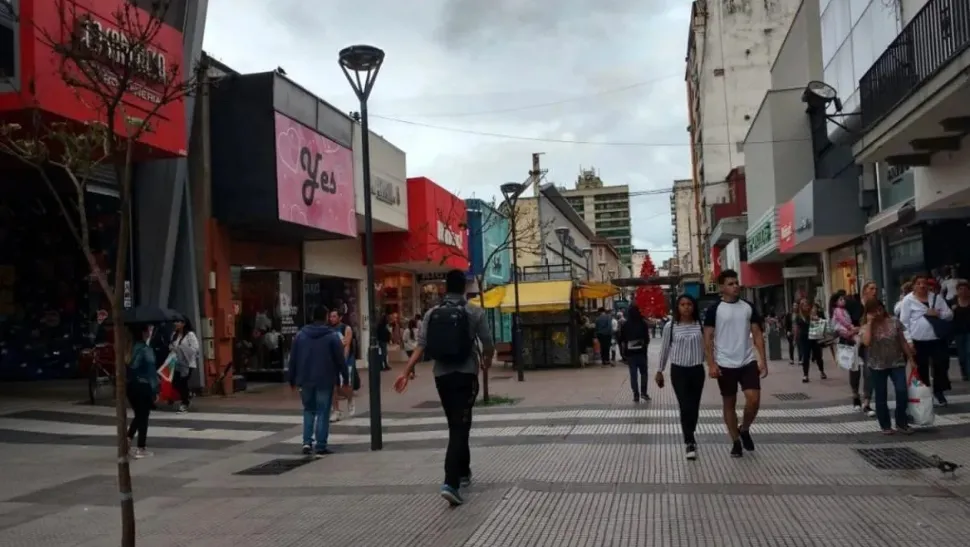 Aumento confirmado para empleados de comercio, ¿cuánto cobraran en junio?