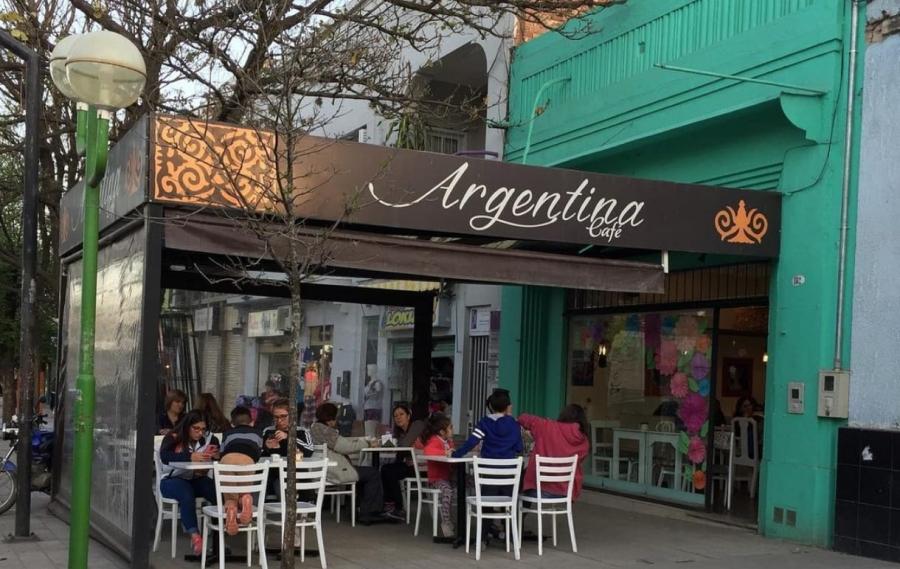 MENÚ DIVERSO. Argentina Café, un clásico de las tardes de Tafí Viejo. INSTAGRAM @argentina.cafe.tafiviejo