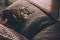 Cómo relajarse y dormir bien durante la noche: 10 consejos de un profesor de Oxford