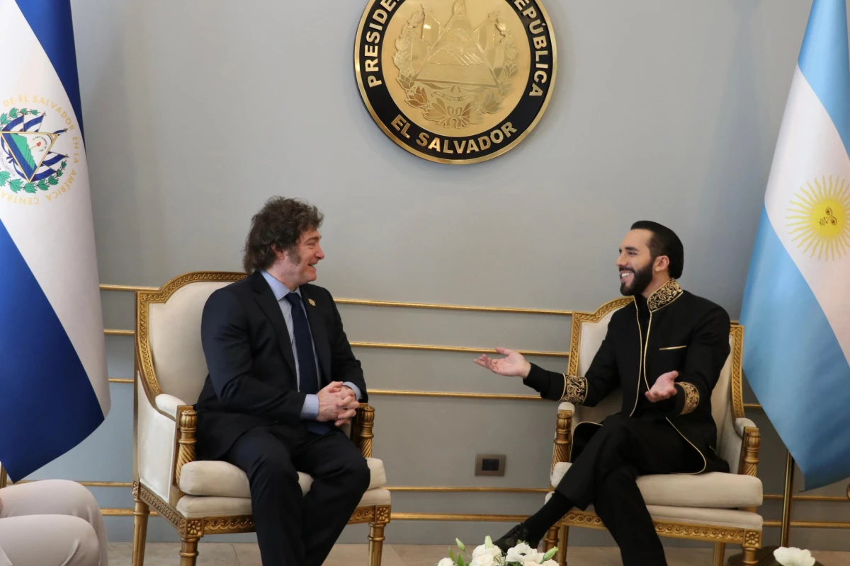 Javier Milei se reunió con Nayib Bukele: ¿Cómo es esto de ser reelecto?