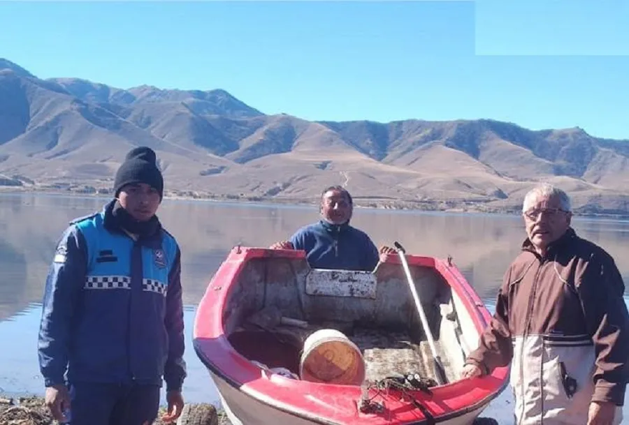 El Mollar: un bote se dio vuelta y sus ocupantes debieron ser rescatados