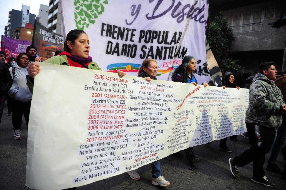 #NiUnaMenos: imágenes de la movilización en Tucumán