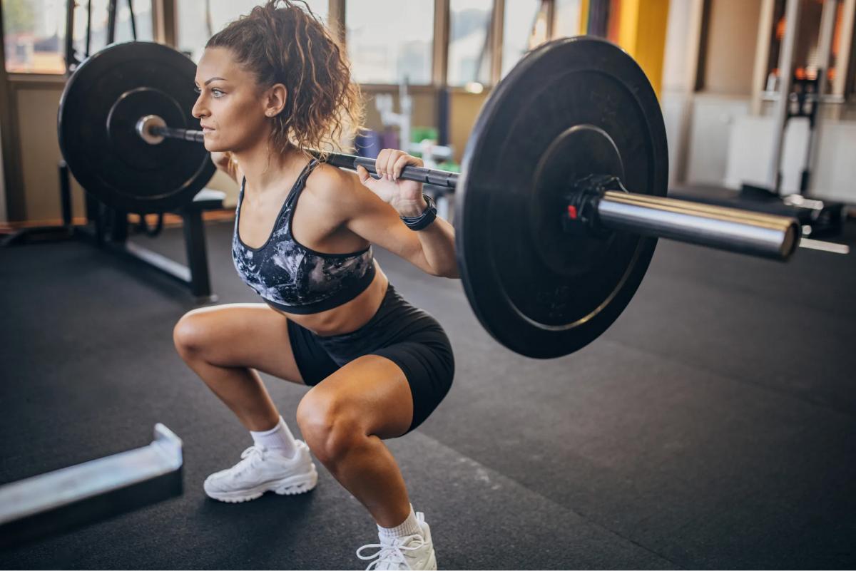 Sentadillas sin mucho peso, para ganar masa muscular.