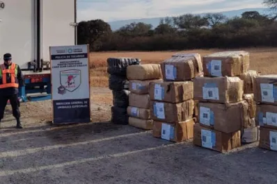 Secuestran 40 neumáticos y productos textiles sin aval aduanero