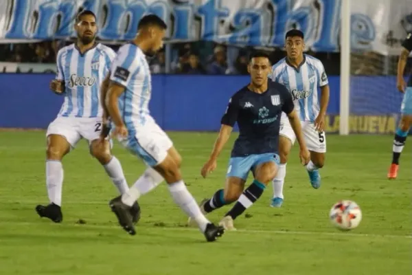 Hay que nacionalizarlo, el defensor de Atlético Tucumán que piden para la selección de Colombia