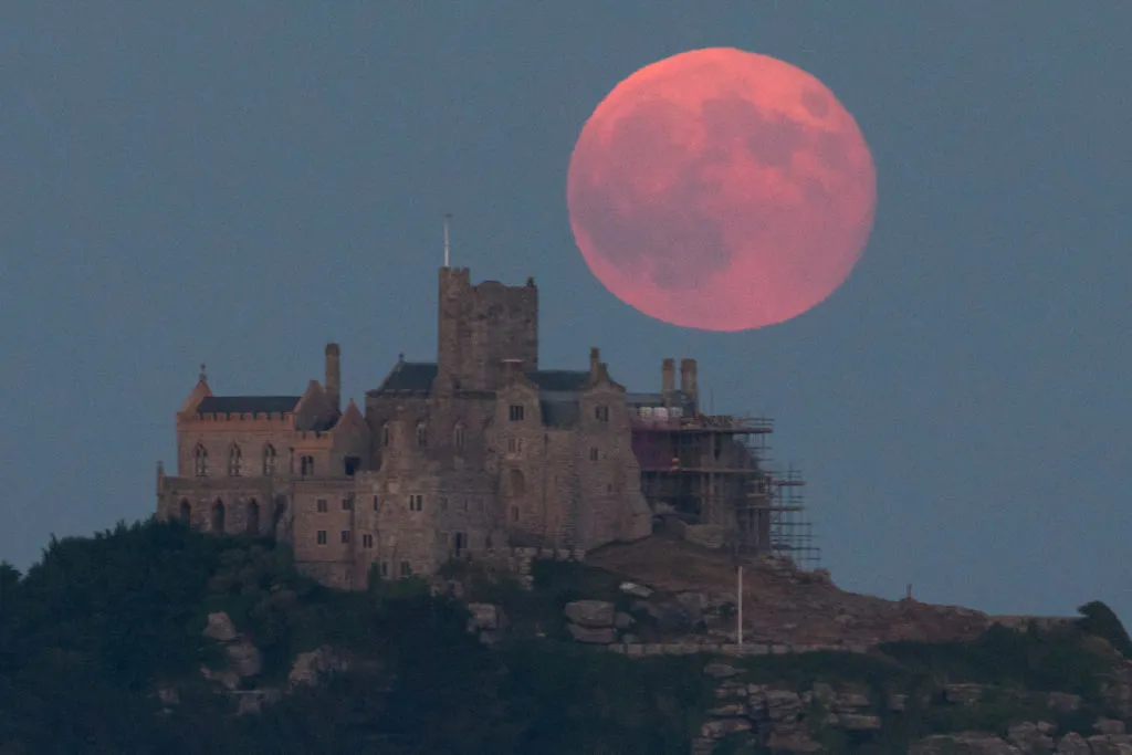 Superluna llena de junio: un espectáculo celestial