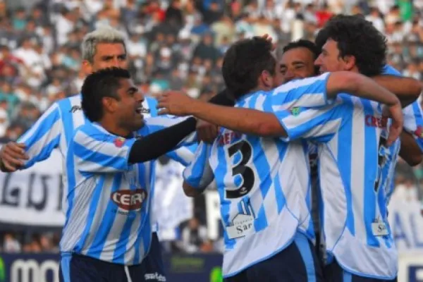 ¡Feliz aniversario! Los hinchas de Atlético Tucumán celebran una fecha muy especial