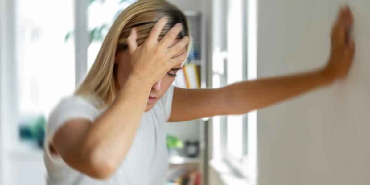 La intolerancia al gluten puede presentar síntomas como mareos y fatiga.