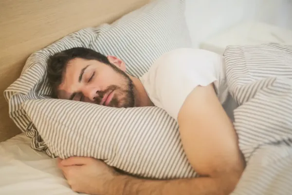 ¿Cómo dormís? La postura que elegís puede revelar tu personalidad oculta