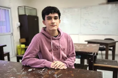 La historia del alumno tucumano que juntó $ 11 millones para viajar a las olimpiadas de biología en Kazajistán