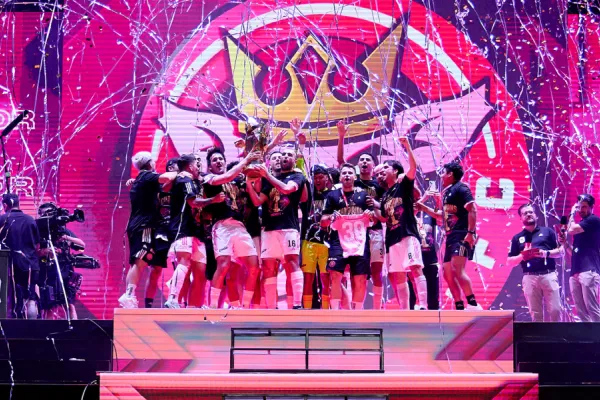 La liga de fútbol extravagante de Piqué ya tiene a su primer campeón del mundo