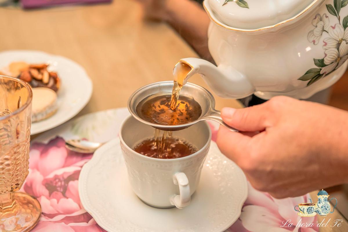 Celebrá la elegancia y la amistad con La Hora del Té