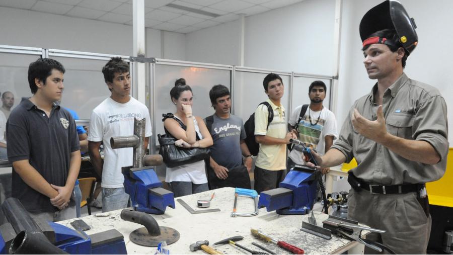 Los beneficiarios de los nuevos programas no cobrarán aguinaldo.